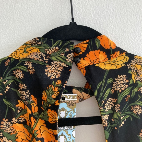 New with Tags | Boohoo Floral Wrap Front Open Back Romper Playsuit - Picture 11 of 15